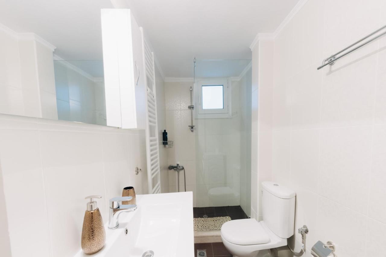 Best House Saint John, New Port Of Patras Exterior photo